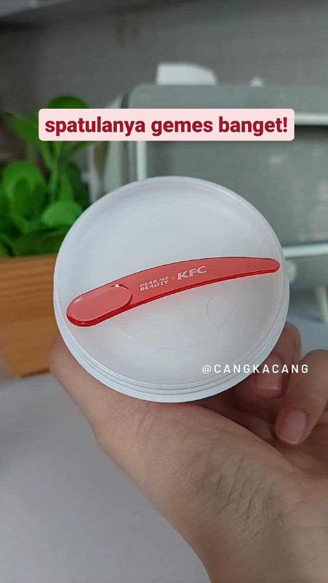 Dear Me Beauty KFC Meltaway Balm Papaya review photo by Cangkacang