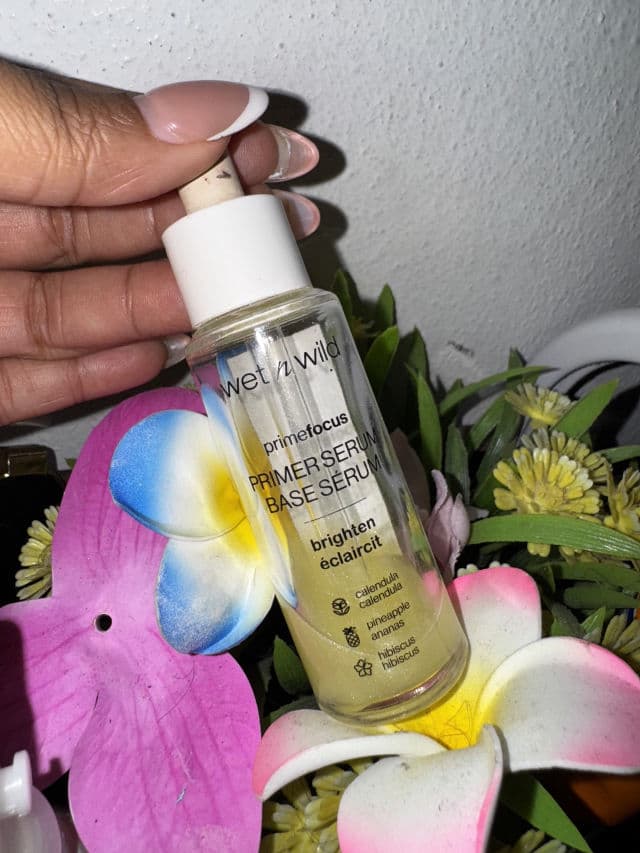 Wet N Wild Prime Focus Brightening Primer Serum review photo by camiabadx