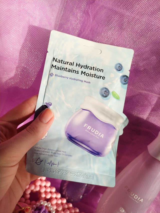 Frudia Natural Hydration Maintains Moisture Blueberry Mask review photo by unikitty