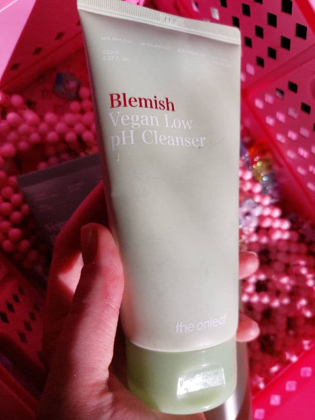 The Onleaf Blemish Vegan Low PH Cleanser review photo by unikitty