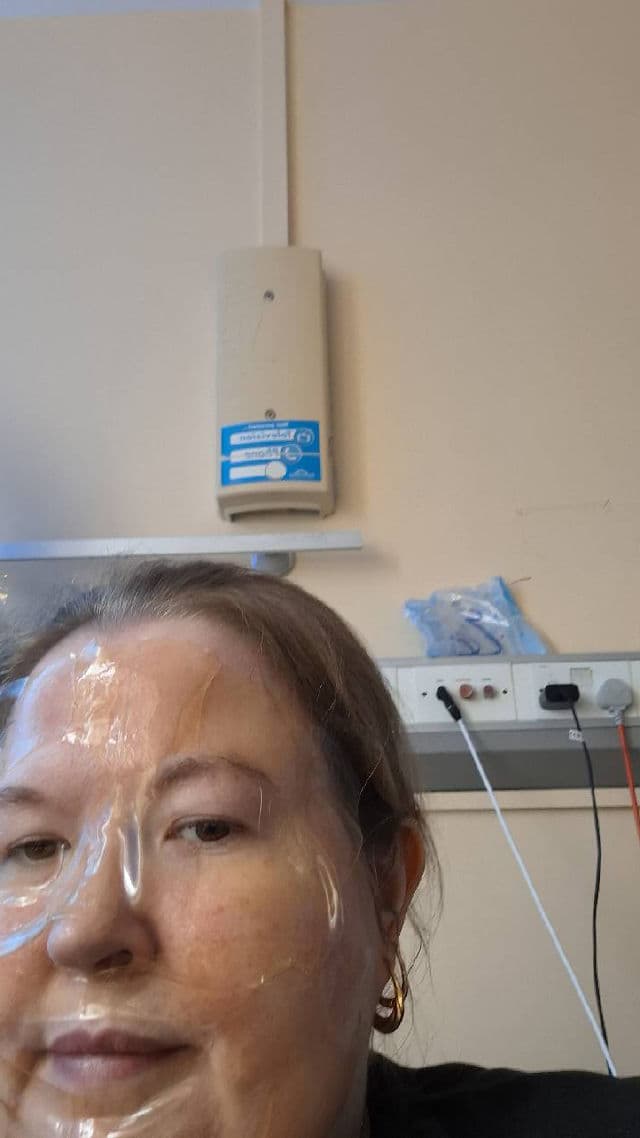 Centellian24 Madeca Lab PDRN Skin Tightening Glow Gel Mask review photo by cariadsbeauty