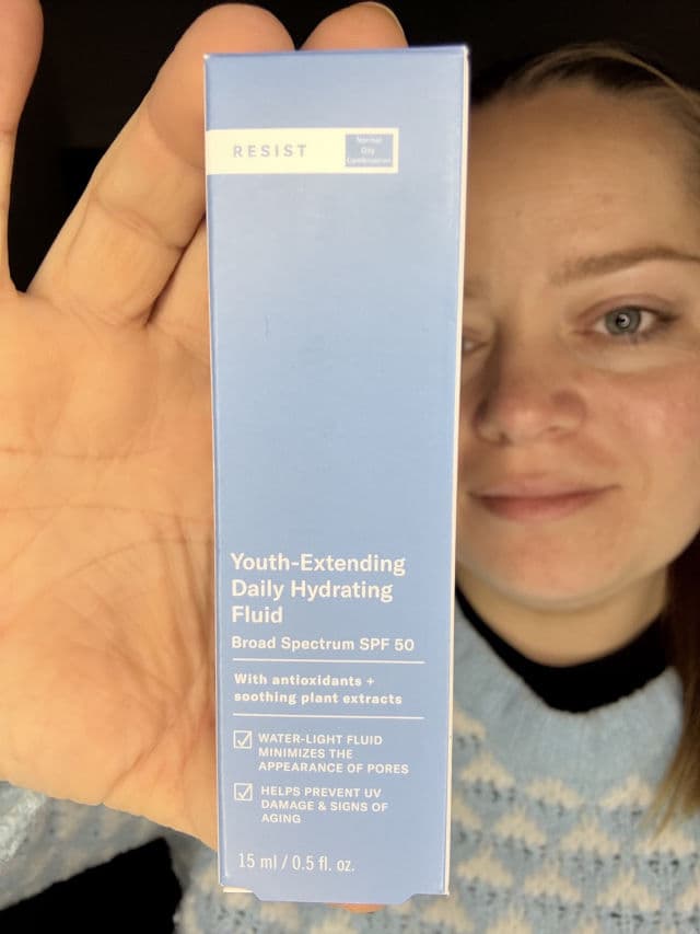 Paula's Choice Resist Skin Restoring Moisturizer SPF 50 review photo by leandra1991