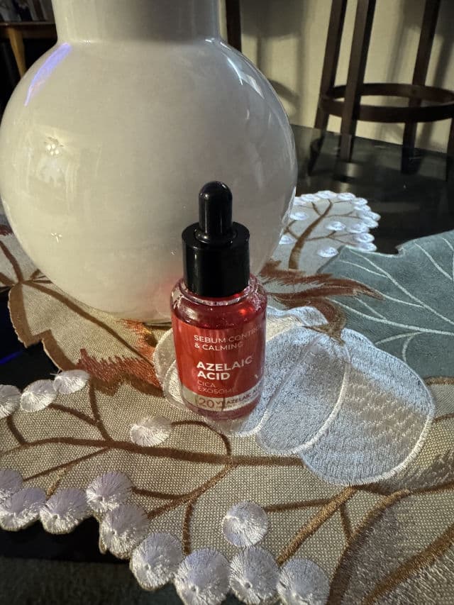 VT COSMETICS Azelaic A1 Calming Ampoule review photo by LauAntunez