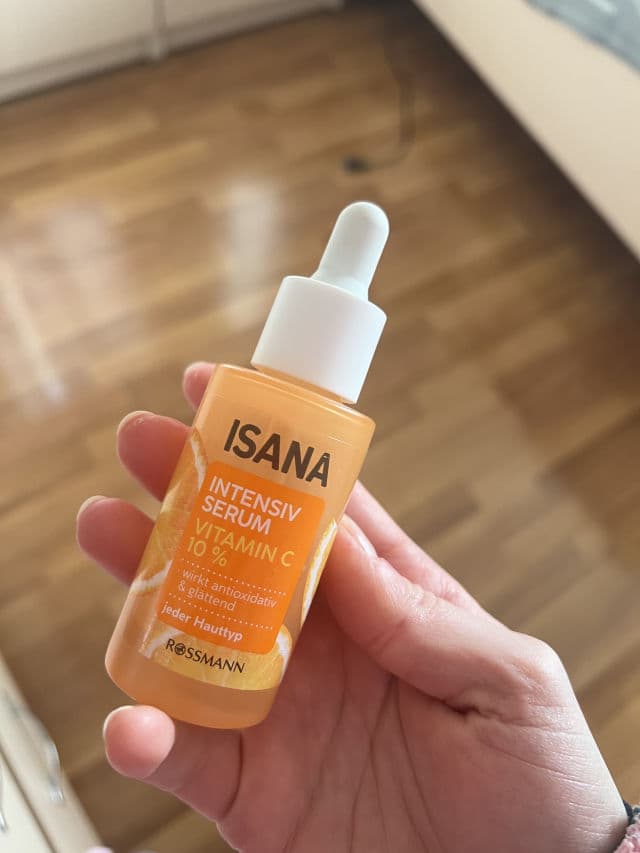 Isana Intensiv Serum Vitamin C 10% review photo by khatieugc