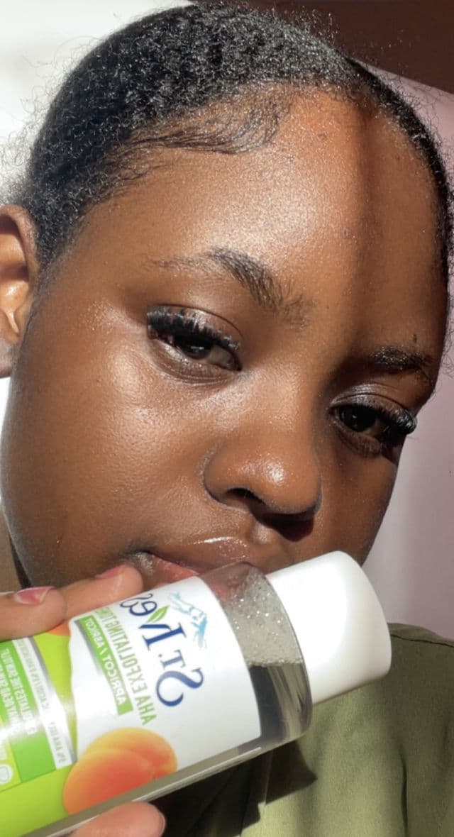 St. Ives Apricot AHA Exfoliating Toner review photo by vix26