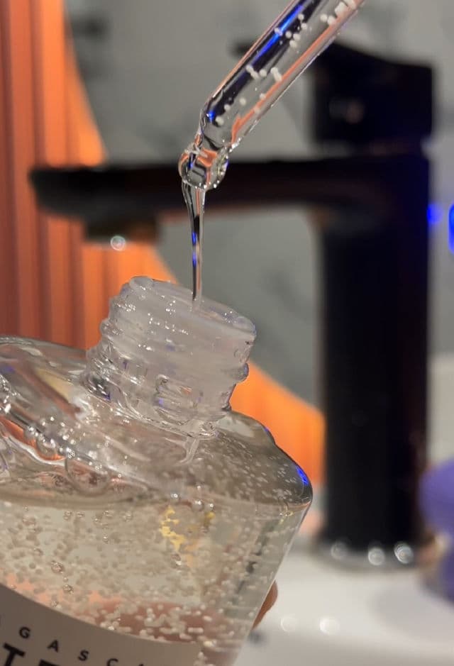 SKIN1004 Madagascar Centella Tone Brightening Capsule Ampoule review photo by zeenab