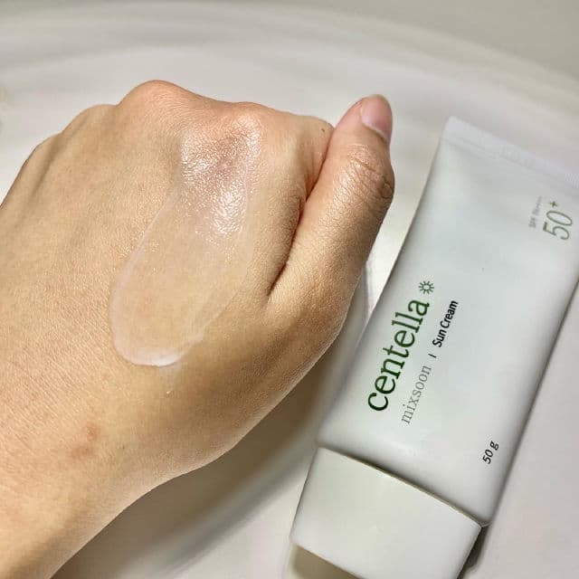 MIXSOON Centella Asiatica Sun Cream SPF 50+ PA++++  review photo by izzaatiaqilah