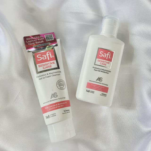 Safi Sensitive Care Probiotics & Niacinamide Foaming Cleanser review photo by izzaatiaqilah