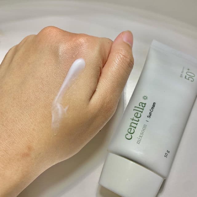 MIXSOON Centella Asiatica Sun Cream SPF 50+ PA++++  review photo by izzaatiaqilah