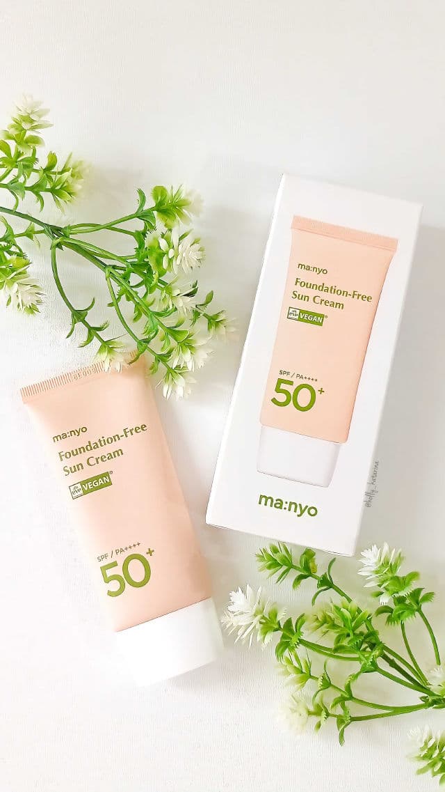 manyo Foundation-Free Sun Cream SPF50+ PA++++ review photo by Hollykatarina