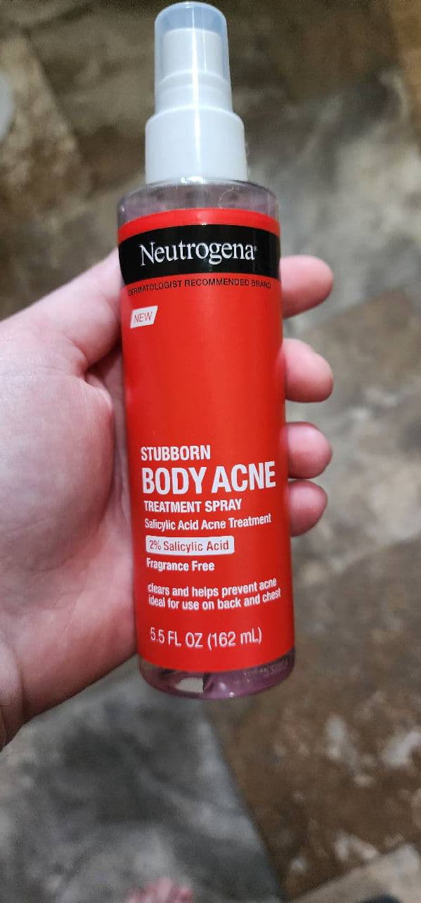 Neutrogena Stubborn Body Acne Treatment Spray with Salicylic Acid review photo by LeighaBeans