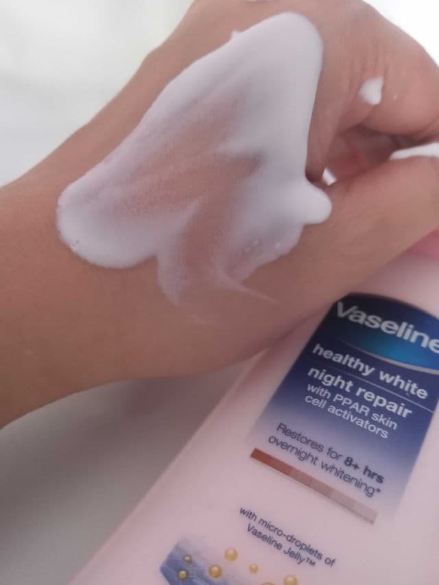Vaseline Healthy Bright Night Repair Lotion review photo by deby