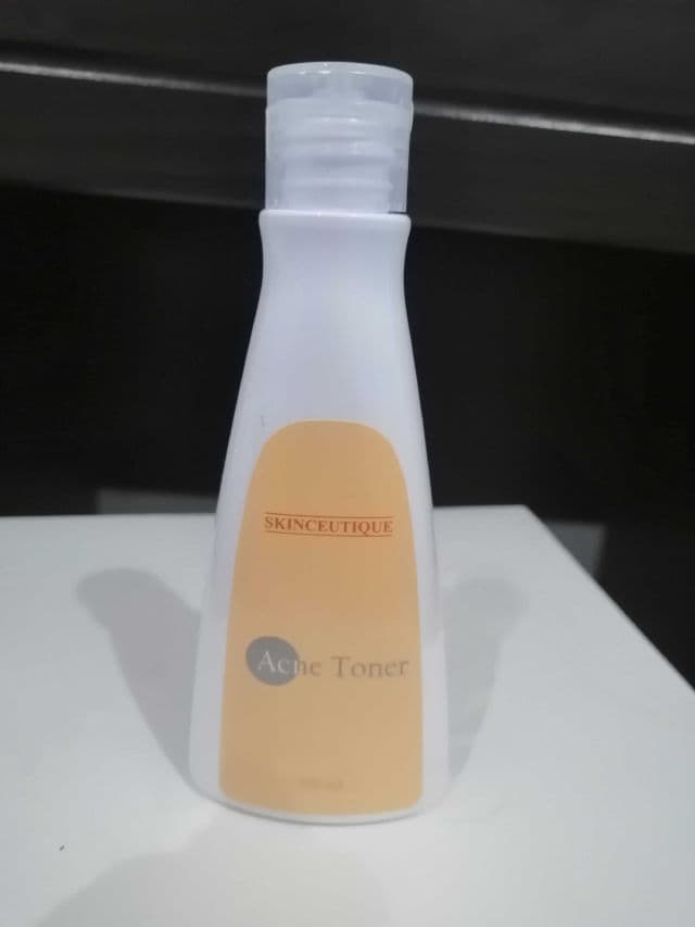 SkinCeutique Acne Toner review photo by KarlaN