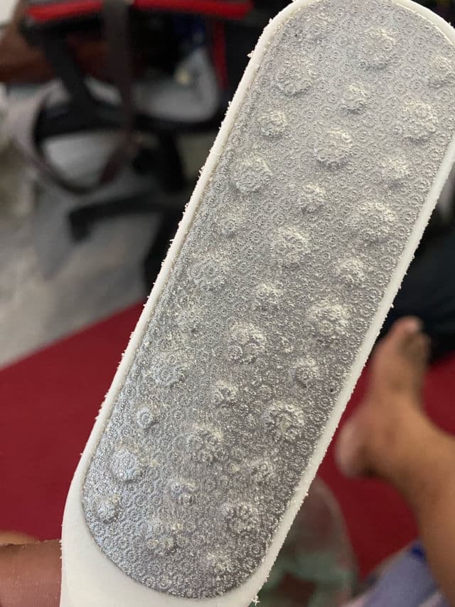 Baren Callus Remover Kit for Feet: Foot File & Peeling Foot Spray review photo by Bazz