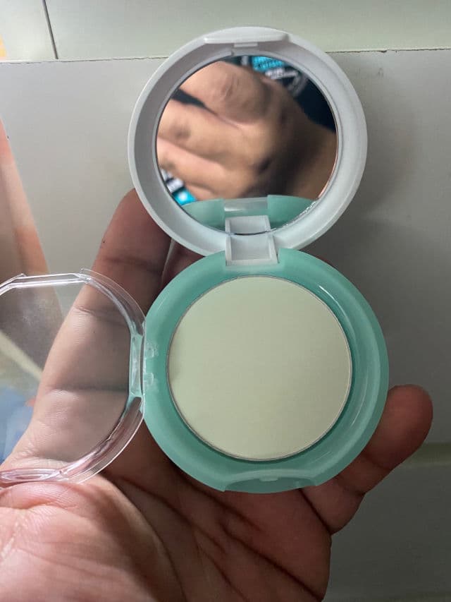 I'M MEME I'm Oil Cut Pact review photo by Bazz