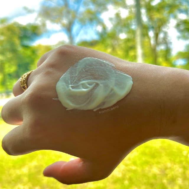 Number eI8ht UV Sunscreen Essence SPF50+ PA++++ review photo by AmeeJay