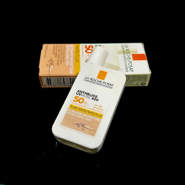 La Roche-Posay Anthelios UVMune 400 Invisible Tinted Fluid SPF50+ review photo by AmeeJay