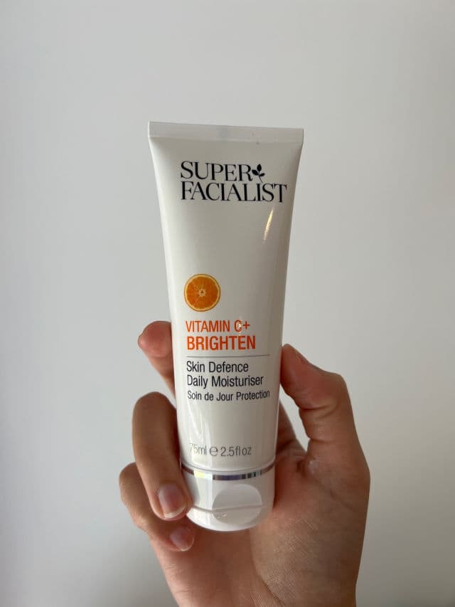 Super Facialist Vitamin C Skin Defence Daily Moisturiser review photo by Alhala