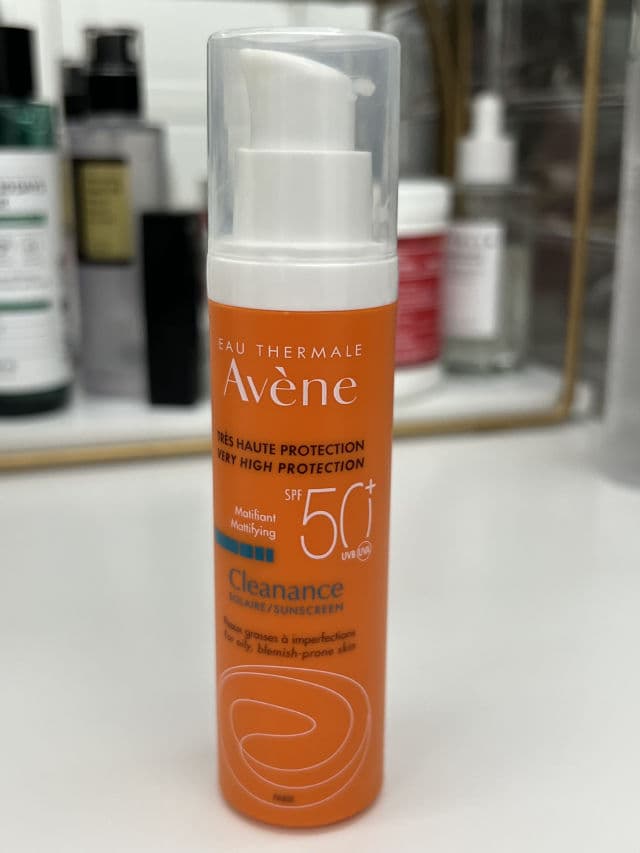 Avene Cleanance Sunscreen SPF50 review photo by Alhala