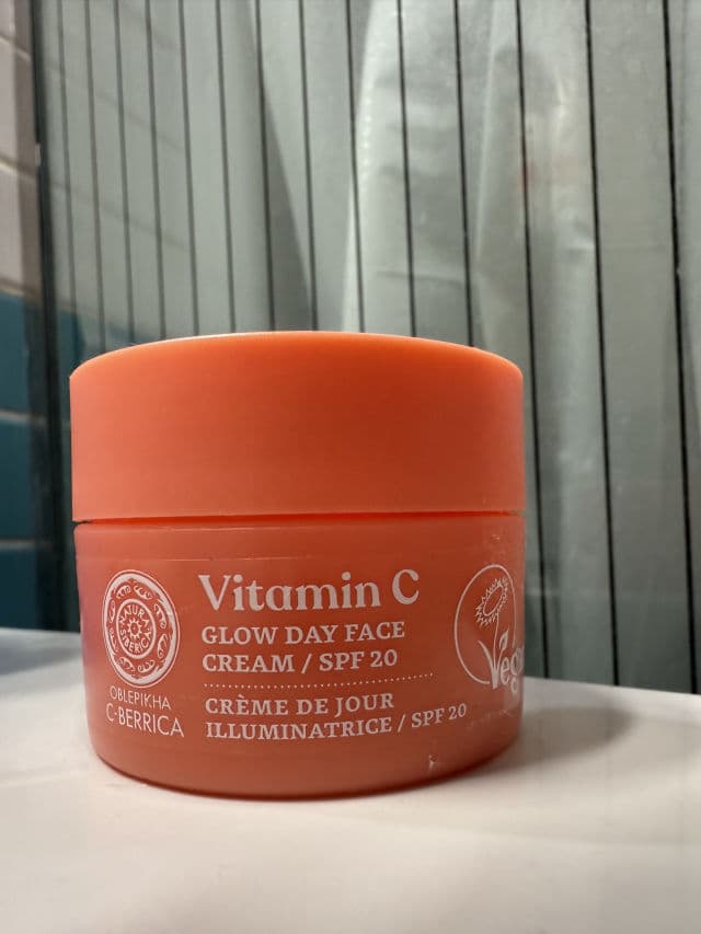 Natura Siberica C-Berrica Vitamin C Glow Day Face Cream review photo by Vikipicky