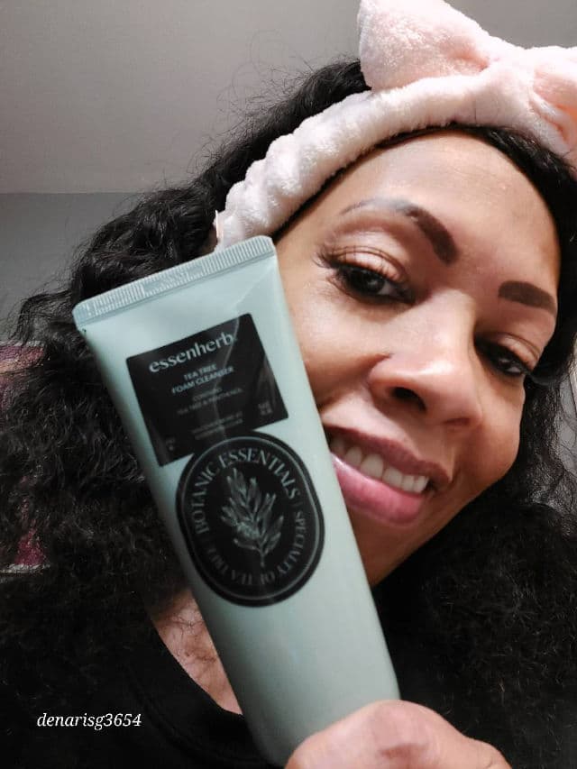 essenHERB Tea Tree Foam Cleanser review photo by Deedee1