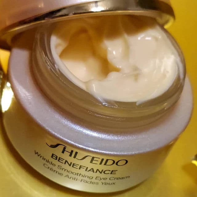 Shiseido Benefiance Wrinkle Smoothing Eye Cream review photo by Deedee1