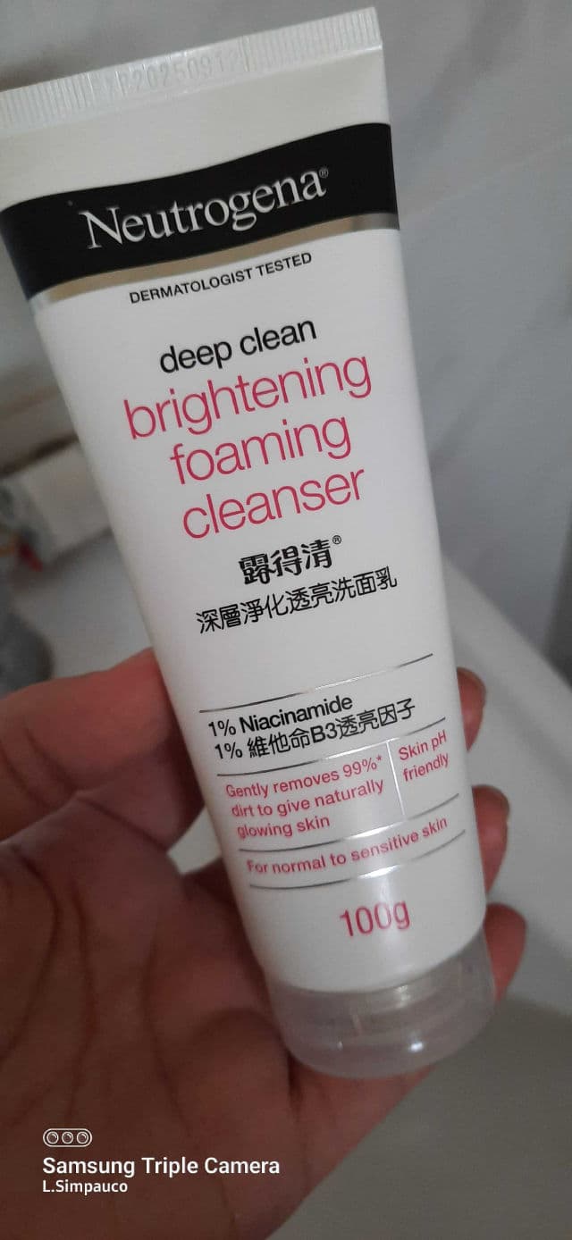 Neutrogena Deep Clean Brightening Foaming Cleanser  review photo by winterdawn
