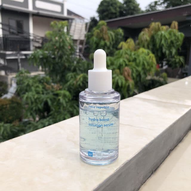 Face Republic Hydro Boost Solution Serum review photo by marini