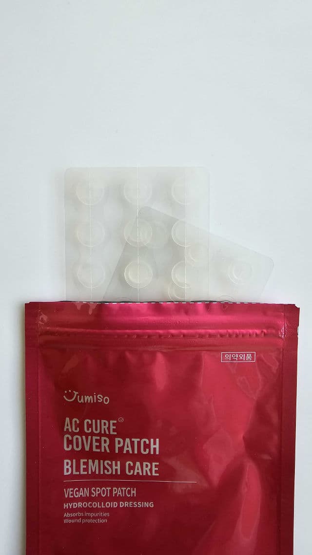 Jumiso AC Cure Vegan Cover Patch Blemish Care review photo by blossomevibe