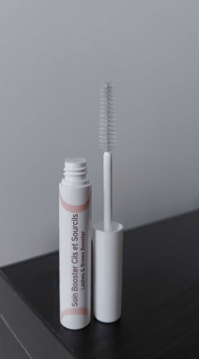Embryolisse Lashes & Brows Booster review photo by blossomevibe