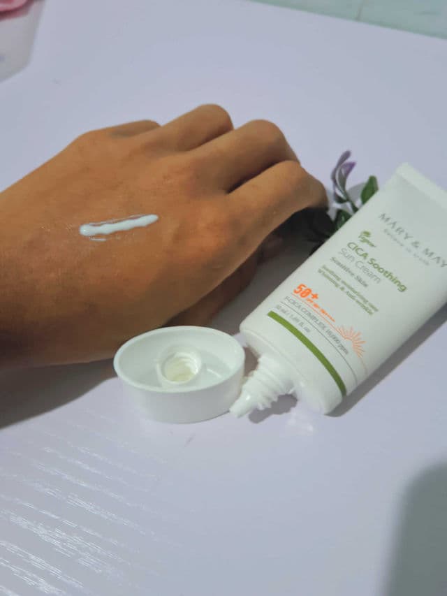 Mary&May Cica Soothing Sun Cream SPF50+ PA++++  review photo by amirhafizz