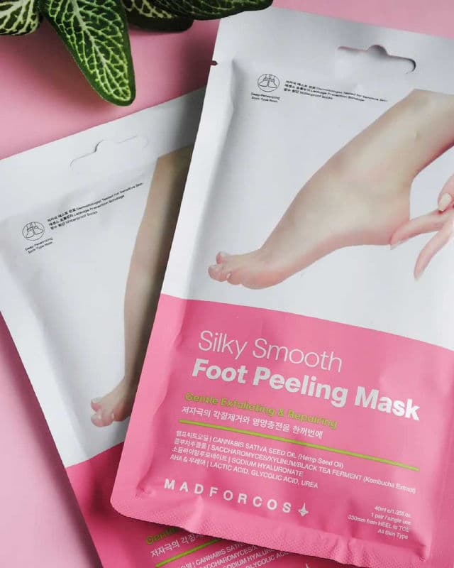 MADFORCOS Silky Smooth Foot Peeling Mask review photo by katefox