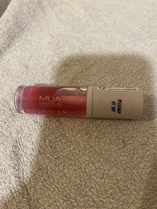 MUA Makeup Academy Metamorphosis Colour Changing Lip & Cheek Oil review photo by MomoLove
