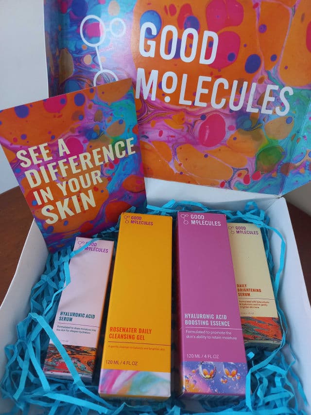 Good Molecules Rosewater Daily Cleansing Gel review photo by drmegsison