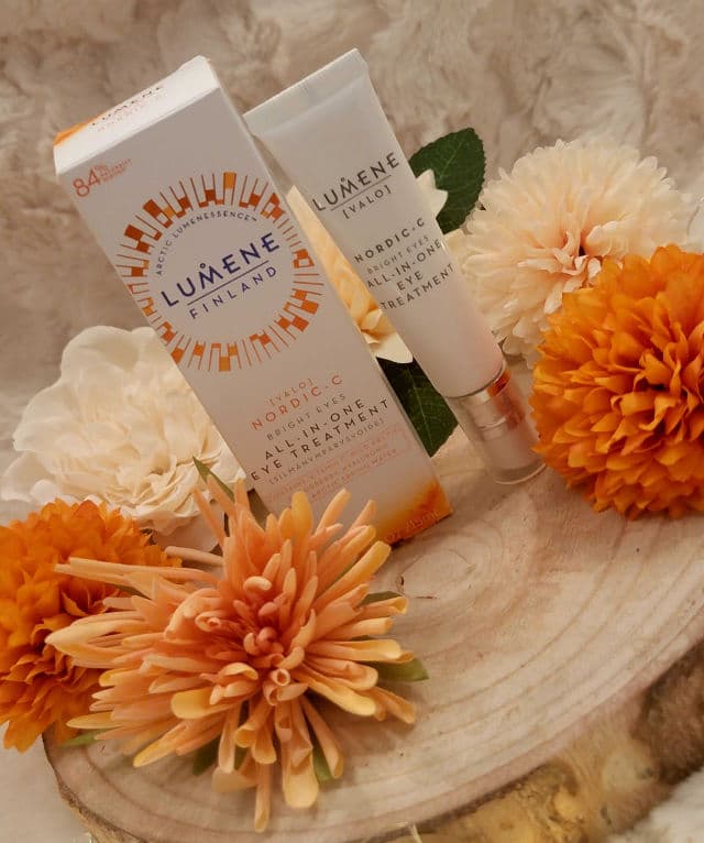 Lumene Valo Nordic-C Bright Eyes All-In-One Eye Treatment review photo by ColleenDoc1996