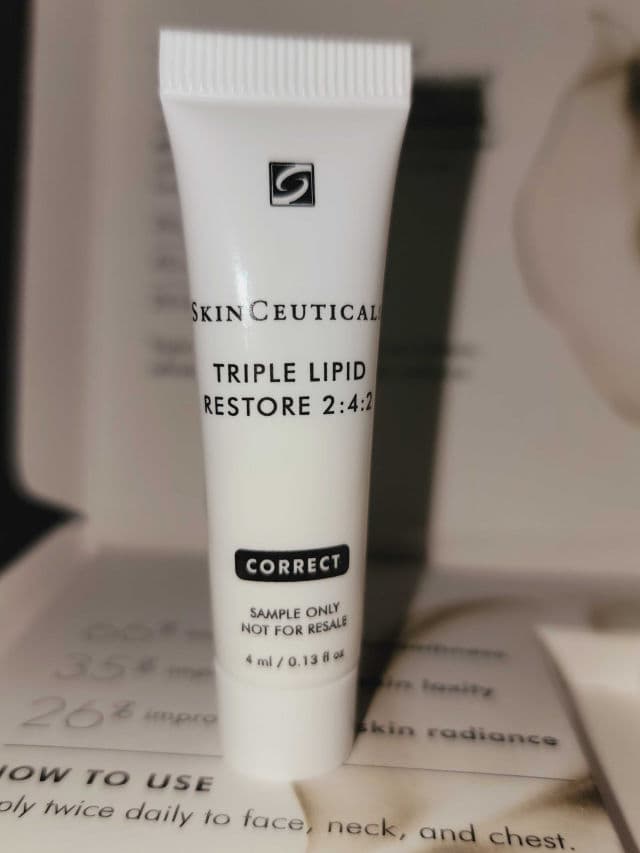 SkinCeuticals Triple Lipid Restore 2:4:2 review photo by ColleenDoc1996