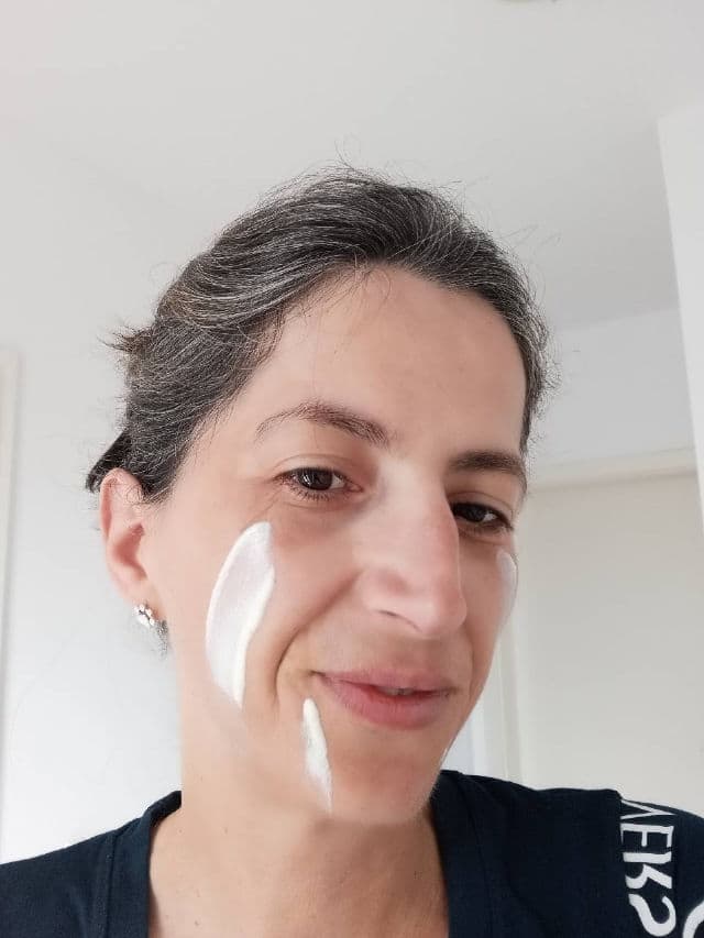 Rilastil Fluido SPF100+ review photo by MayoAna