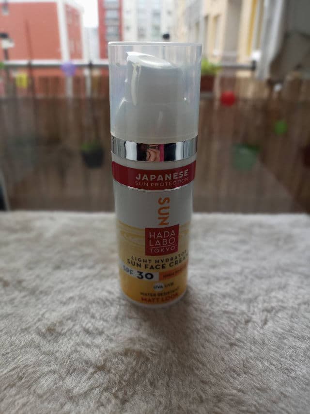 Hada Labo Super Moisturizer Sun Lotion SPF 50 review photo by MayoAna