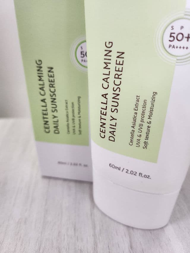 Iunik Centella Calming Daily Sunscreen SPF 50 PA++++ review photo by andydita