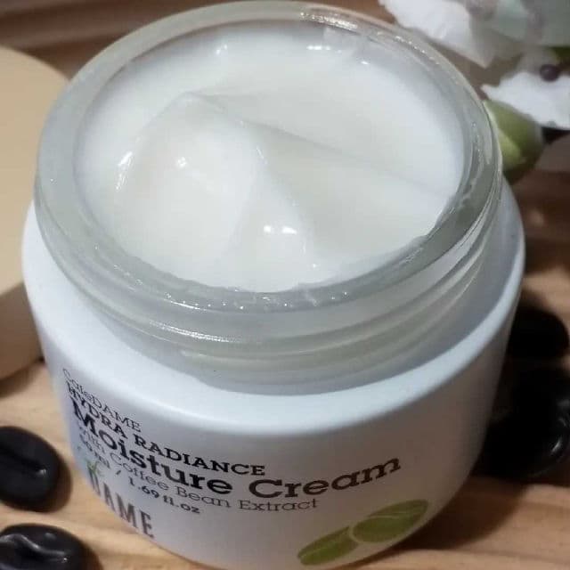 Cafe Dame Whitening Improvement Moisture Cream review photo by Hendrika01