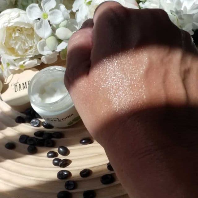 Cafe Dame Whitening Improvement Moisture Cream review photo by Hendrika01