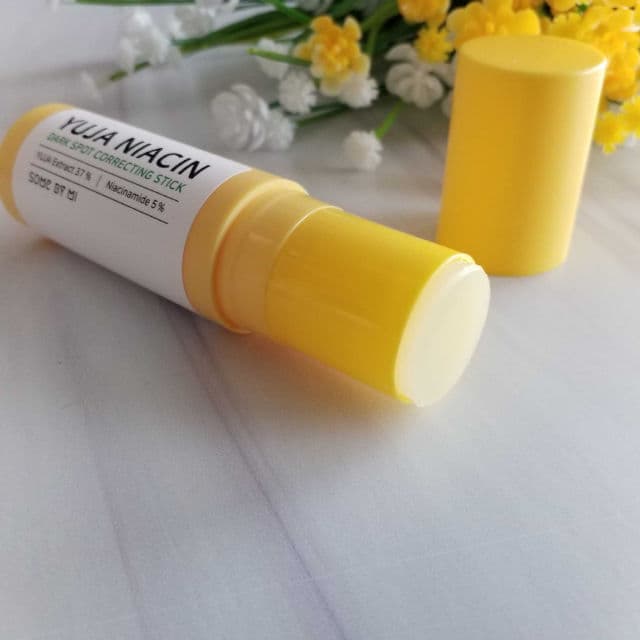 Some By Mi Yuja Niacin Dark Spot Correcting Stick review photo by Hendrika01
