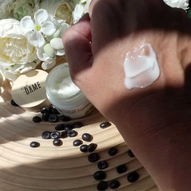 Cafe Dame Whitening Improvement Moisture Cream review photo by Hendrika01