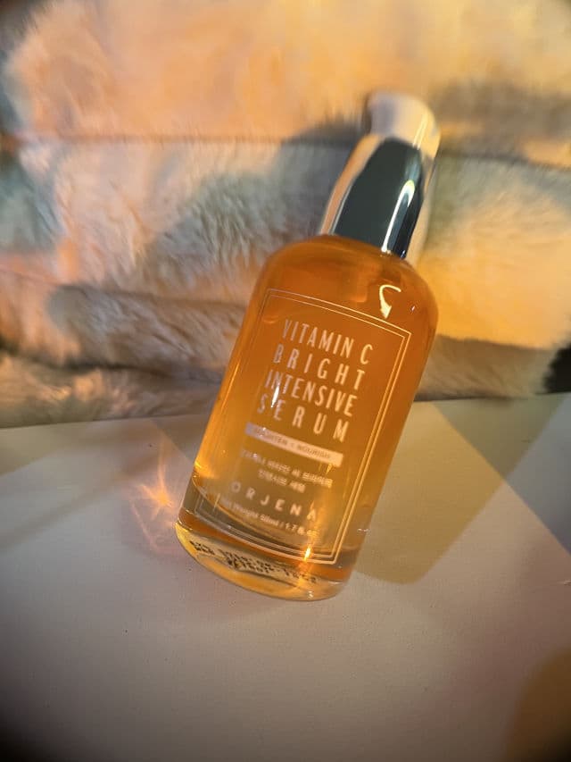 Orjena Vitamin C Bright Intensive Facial Serum review photo by GLOWUPSTUDIO
