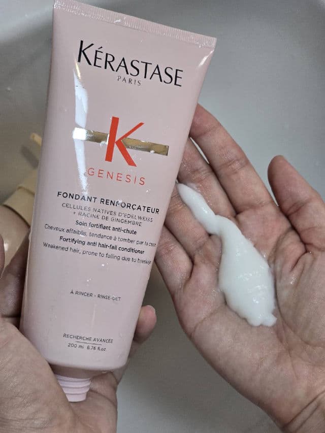 Kerastase Genesis Fondant Renforçateur Conditioner review photo by Ceciqueen