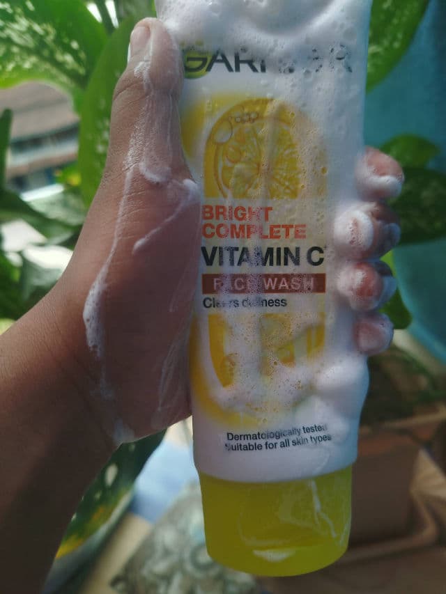 Garnier Bright Complete Vitamin C Gel Wash review photo by ishatamang