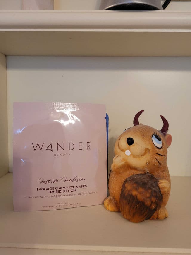 Wander Beauty Baggage Claim Eye Mask - Limited Edition Priority Pass Pink review photo by Azureblu