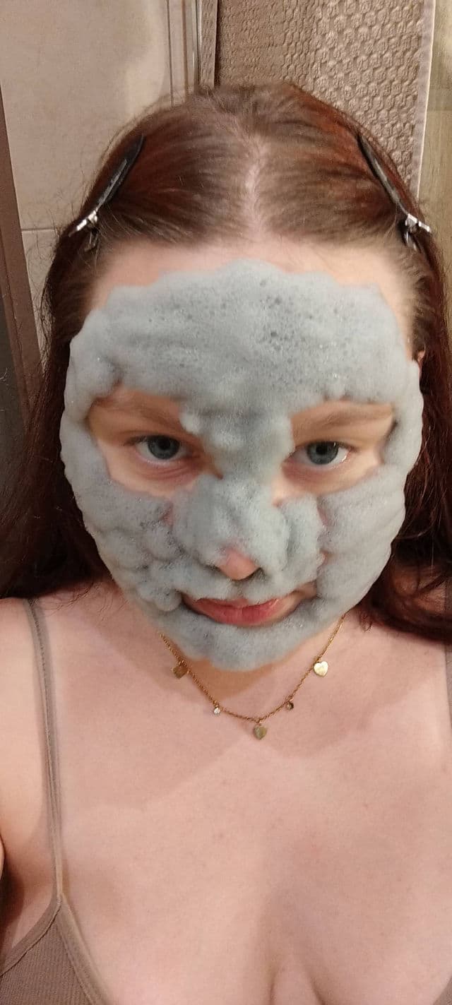 ELIZAVECCA Milky Piggy Carbonated Bubble Clay Mask review photo by Danka72