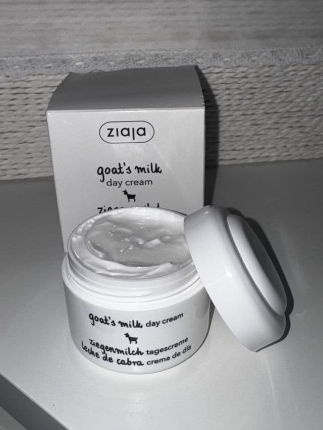 Ziaja Goat's Milk Moisturising Day Cream review photo by Isabelladiaz