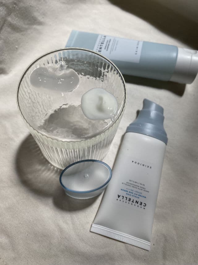 SKIN1004 Madagascar Centella Hyalu-Cica Water-Fit Sun Serum SPF50+ PA++++ review photo by skinvestment